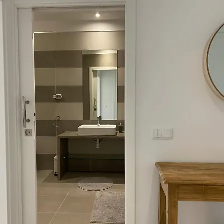 Malpique Apartment *
